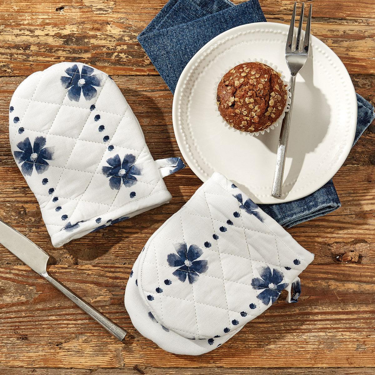 Blue Daisy Mini Mitts - Park Designs - The Fox Decor