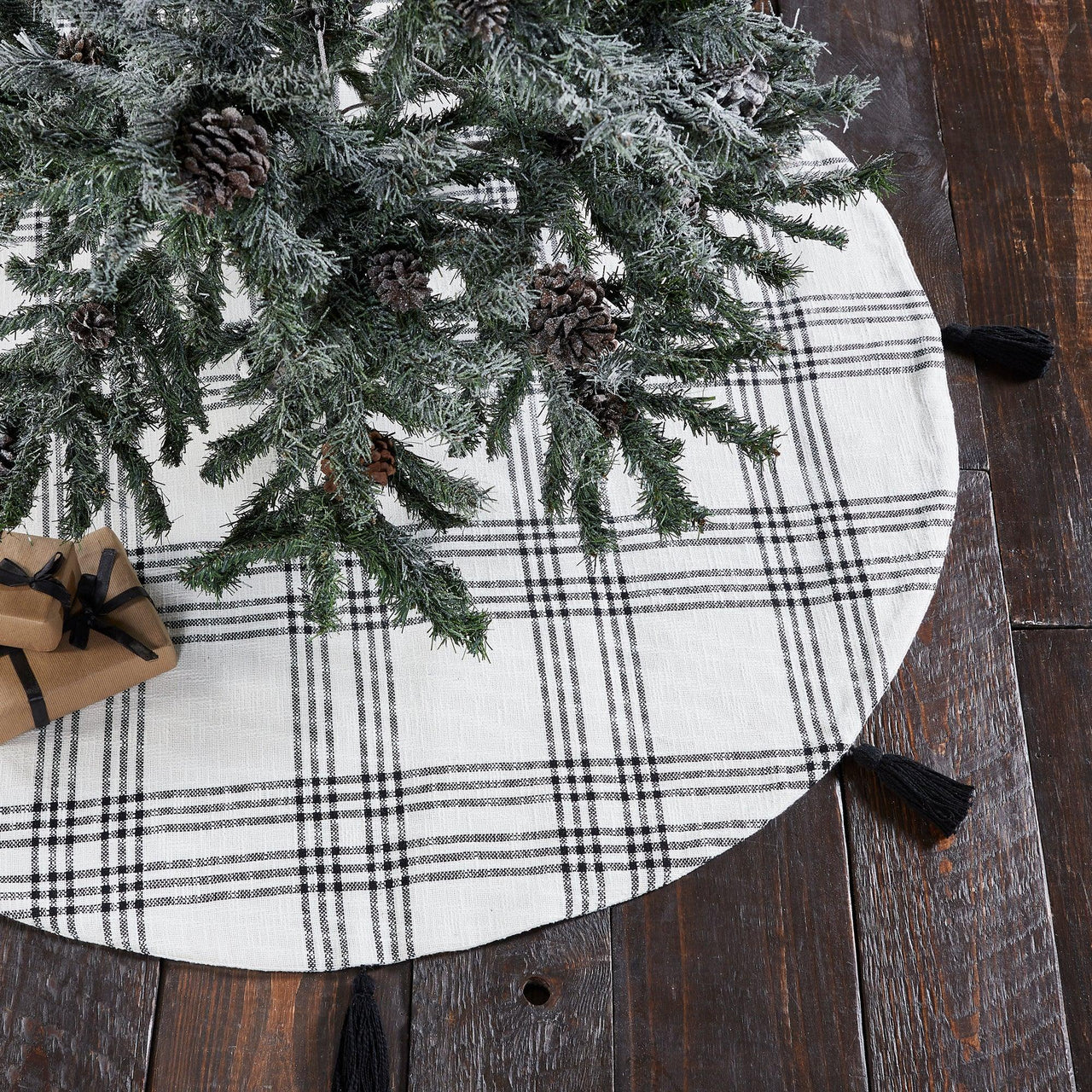 Black Plaid Tree Skirt 55 - The Fox Decor