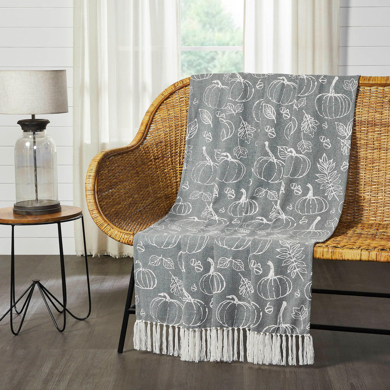 Silhouette Pumpkin Grey Throw 50x60 - The Fox Decor