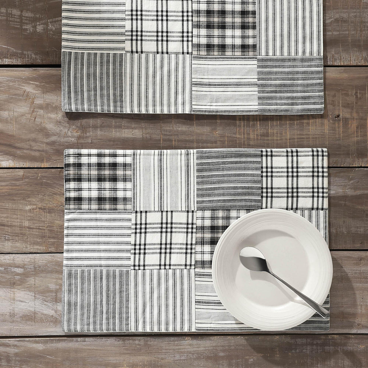 Sawyer Mill Black Quilted Placemat Set of 2 13x19 - The Fox Decor