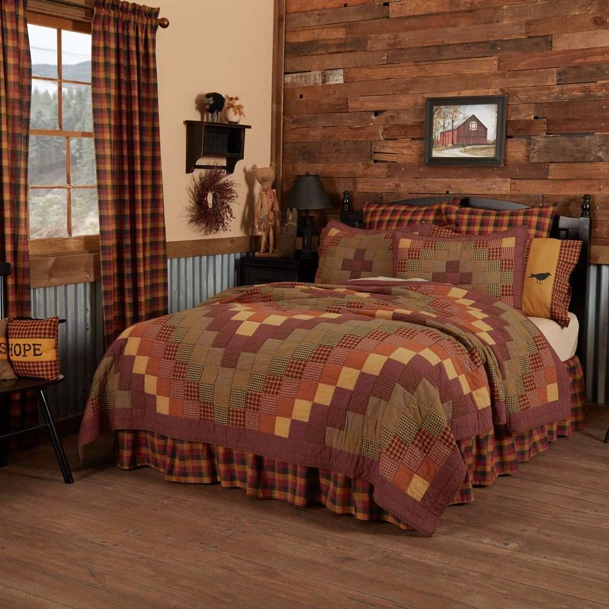 Heritage Farms Luxury King Quilt 120Wx105L VHC Brands