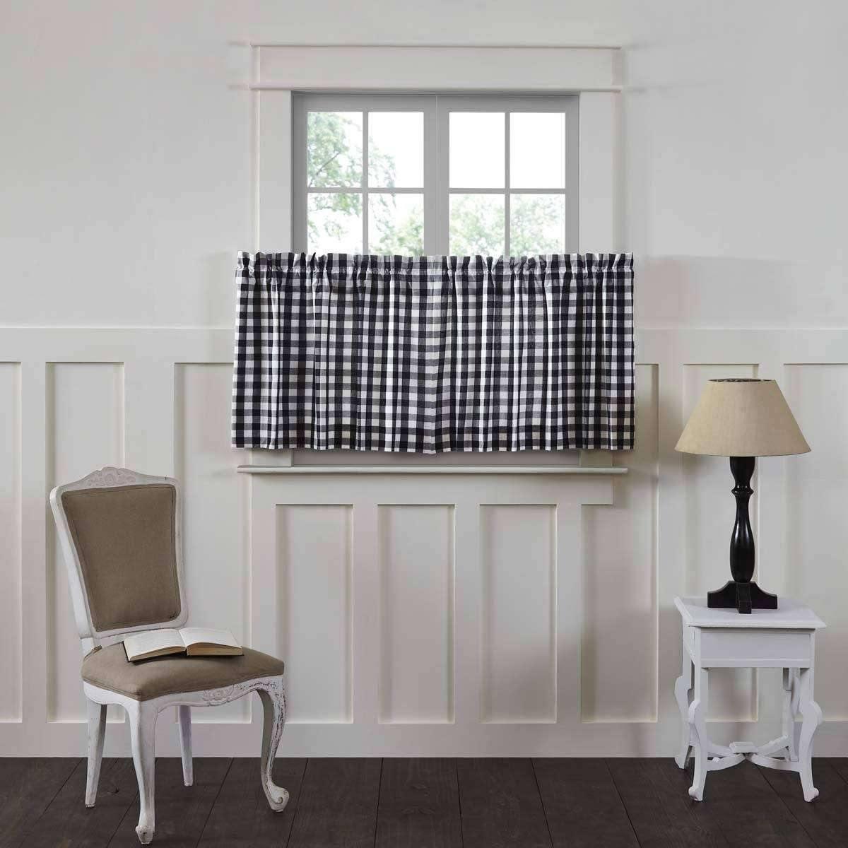 Annie Buffalo Black Check Tier Set of 2 L24xW36