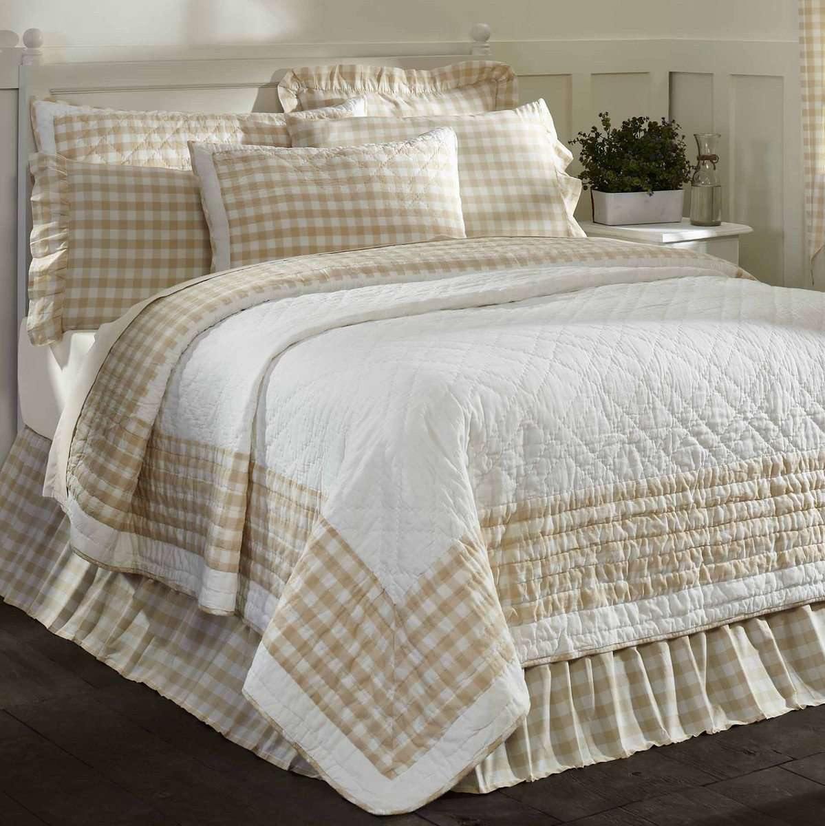 Annie Buffalo Tan Check Twin Quilt 68Wx86L VHC Brands