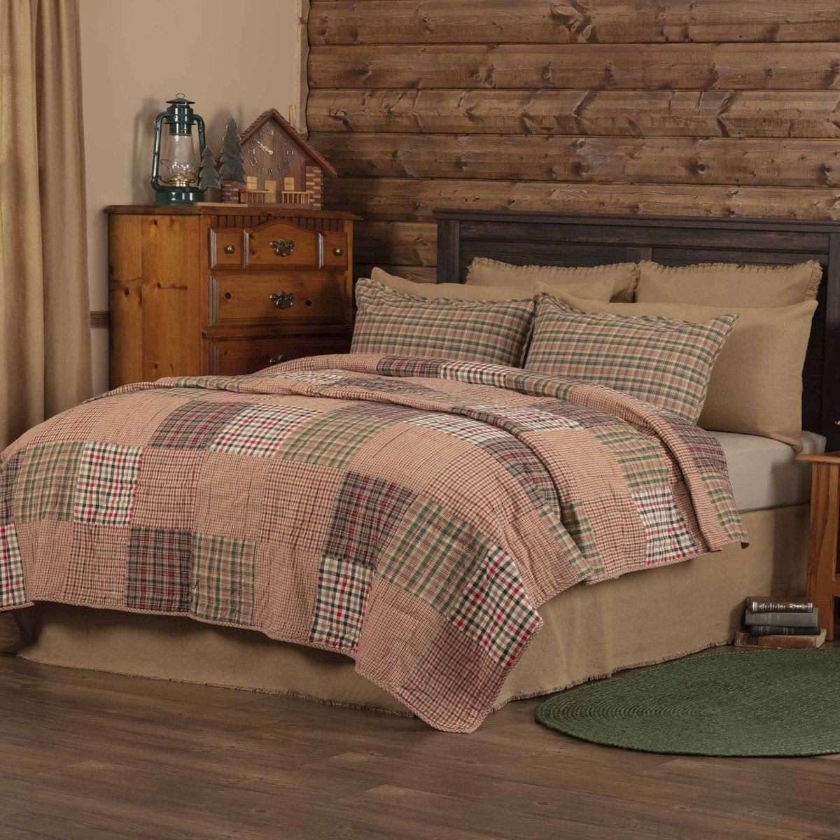 Clement King Quilt 105Wx95L VHC Brands