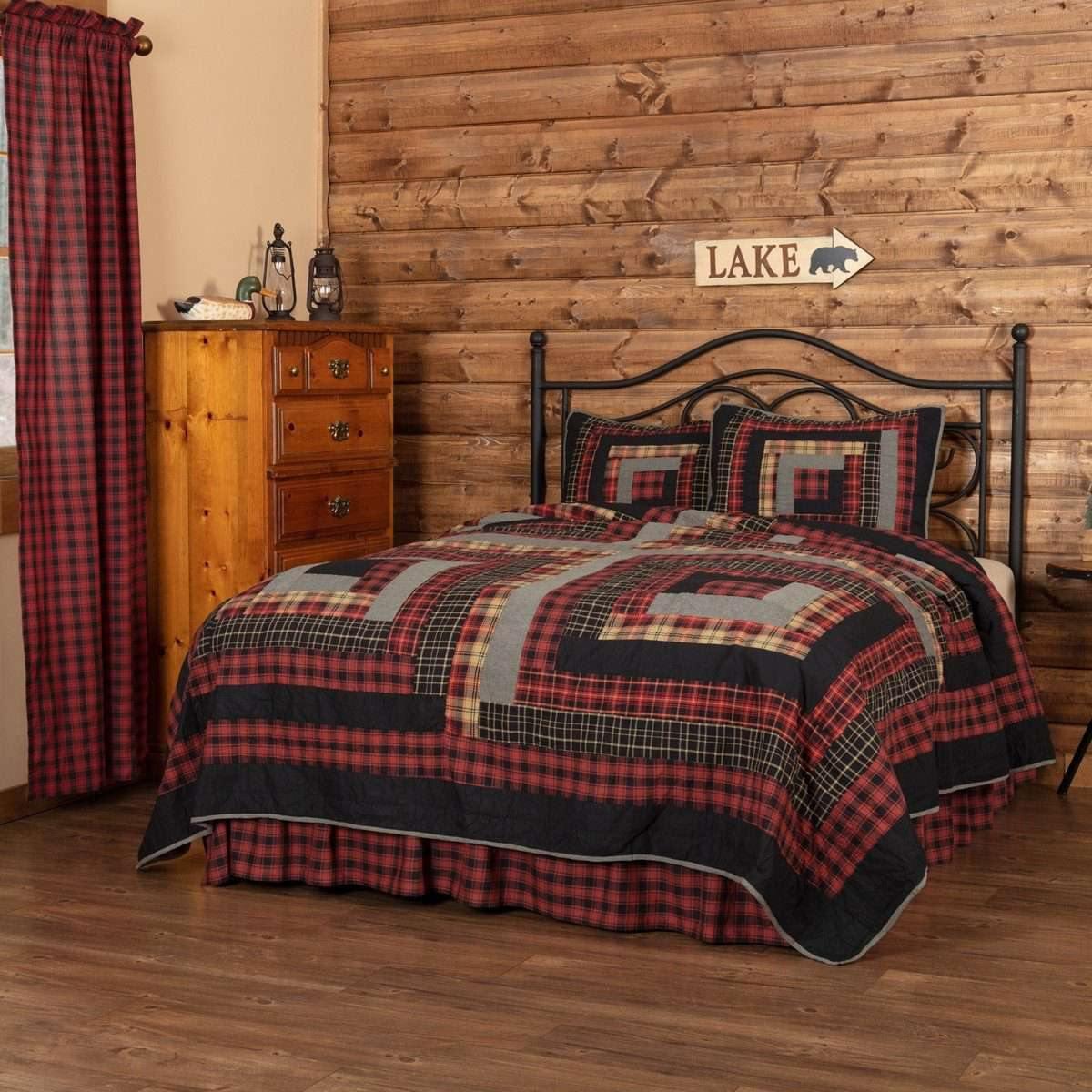 Cumberland Queen Quilt Set; 1-Quilt 90Wx90L w/2 Shams 21x27 VHC Brands