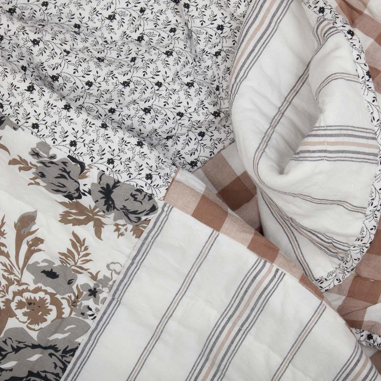 Annie Portabella Floral Patch Luxury King Quilt 120Wx105L VHC Brands - The Fox Decor