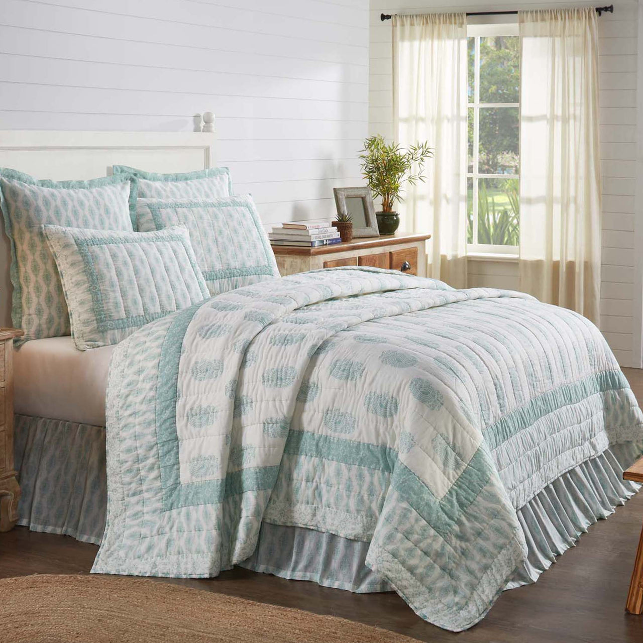 Avani Sea Glass Luxury King Quilt 120Wx105L VHC Brands