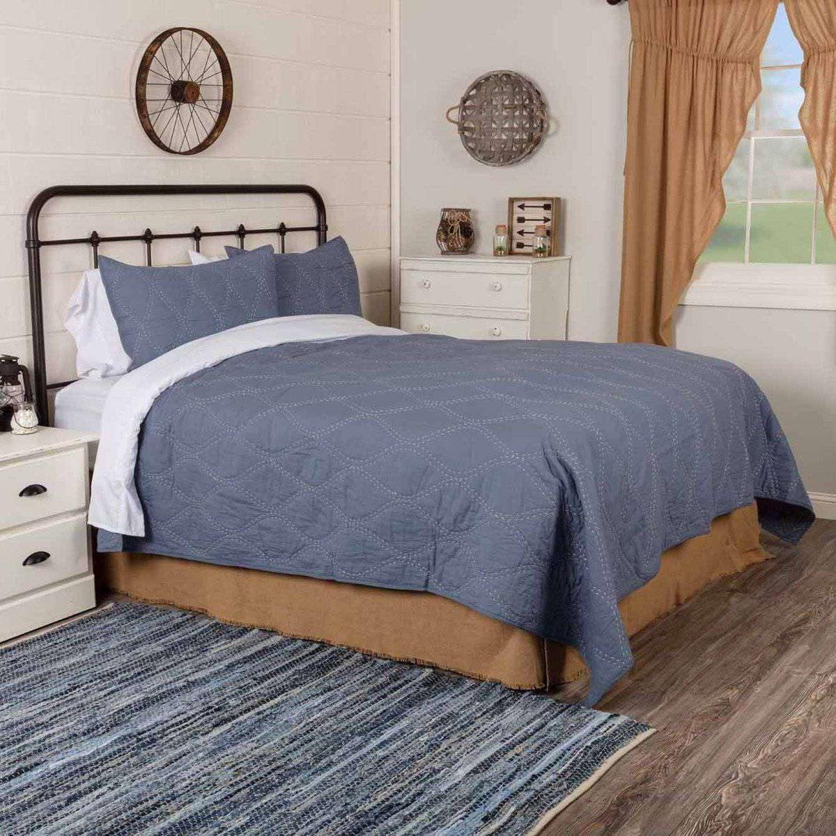 Harbour Navy Queen Quilt 90Wx90L VHC Brands online