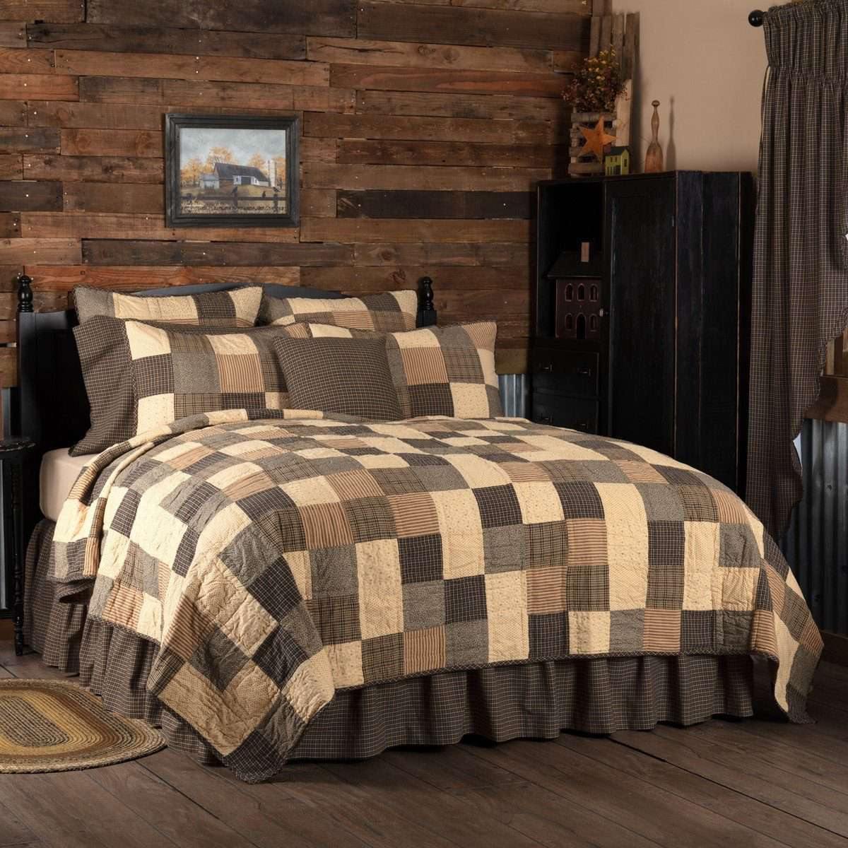 Kettle Grove Luxury King Quilt 120Wx105L VHC Brands