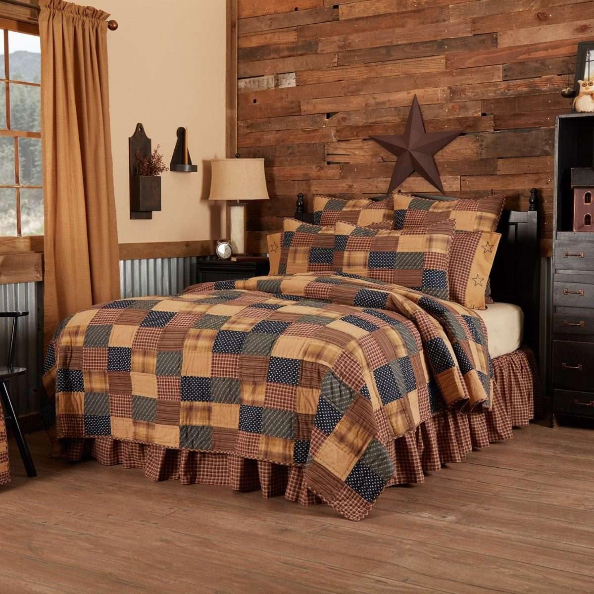 Patriotic Patch King Quilt 110Wx97L VHC Brands - The Fox Decor