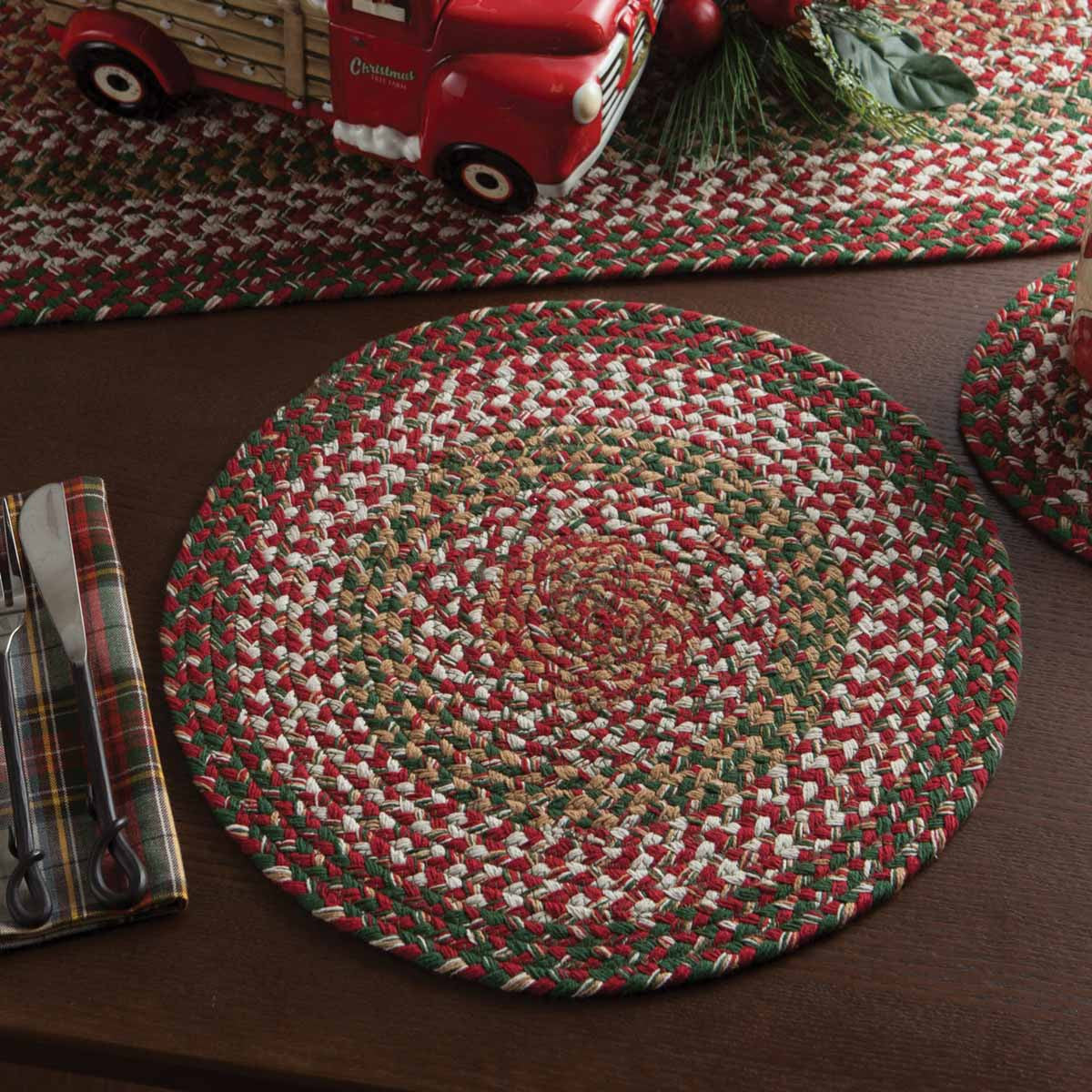 Holly Berry Braided Placemat - Round Set Of 6 Park Designs