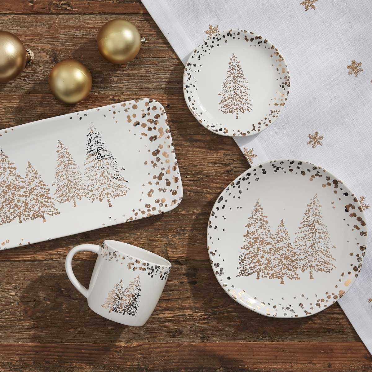 Golden Christmas Mugs - Set of 4 Park Designs