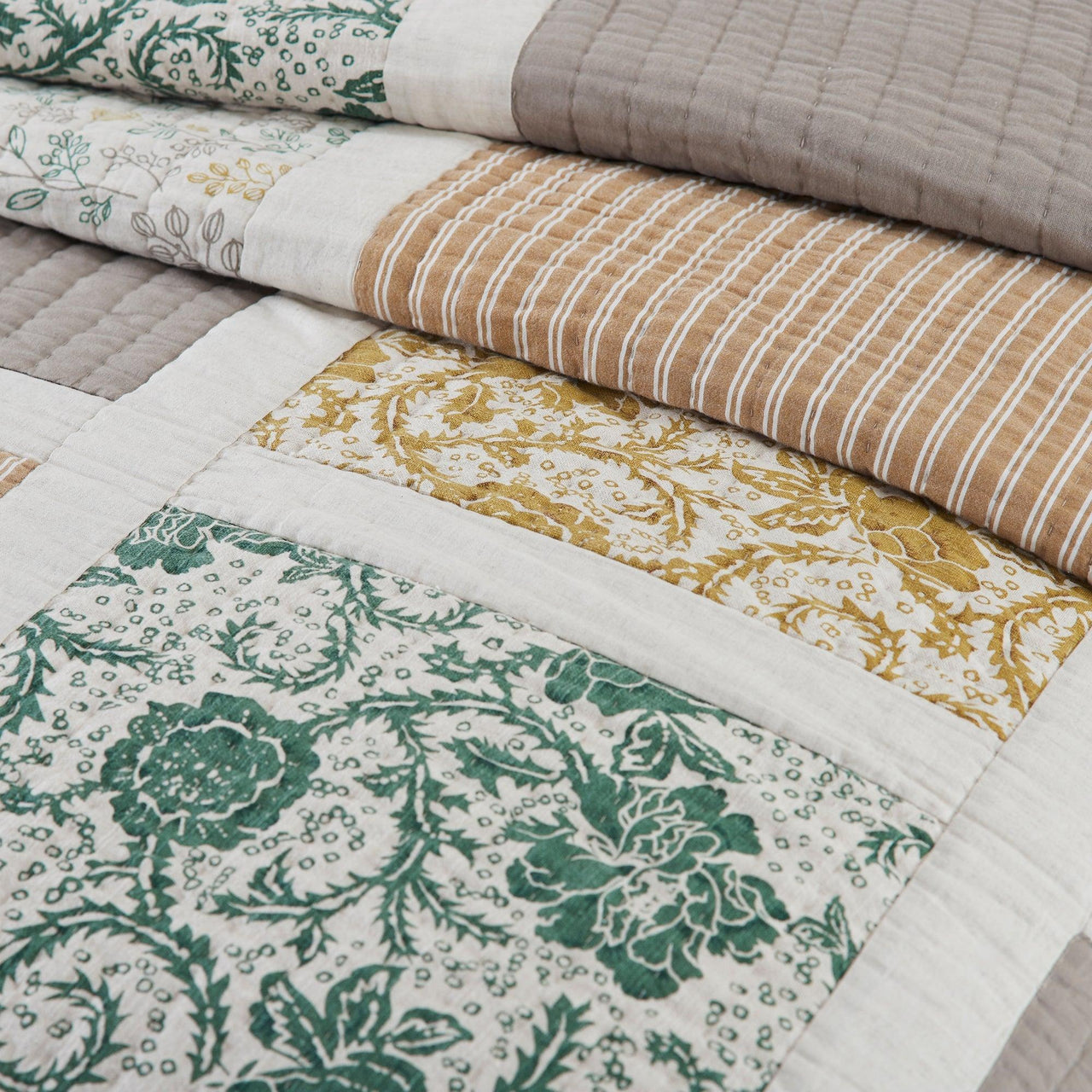 Dorset California King Quilt 130Wx115L VHC Brands - The Fox Decor
