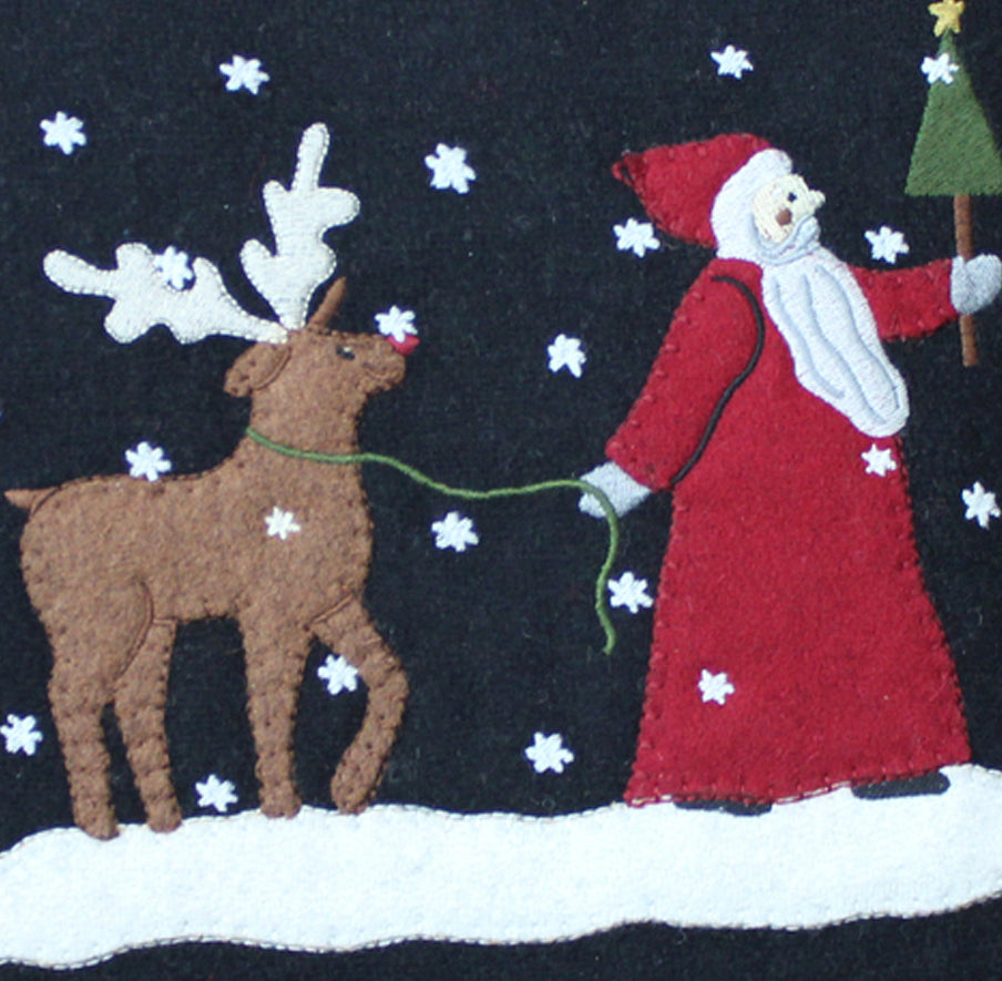 Christmas Friends Black Candle Mat CMGD0367
