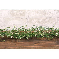 Green Field Pip Berry Garland, 4.5 ft - The Fox Decor