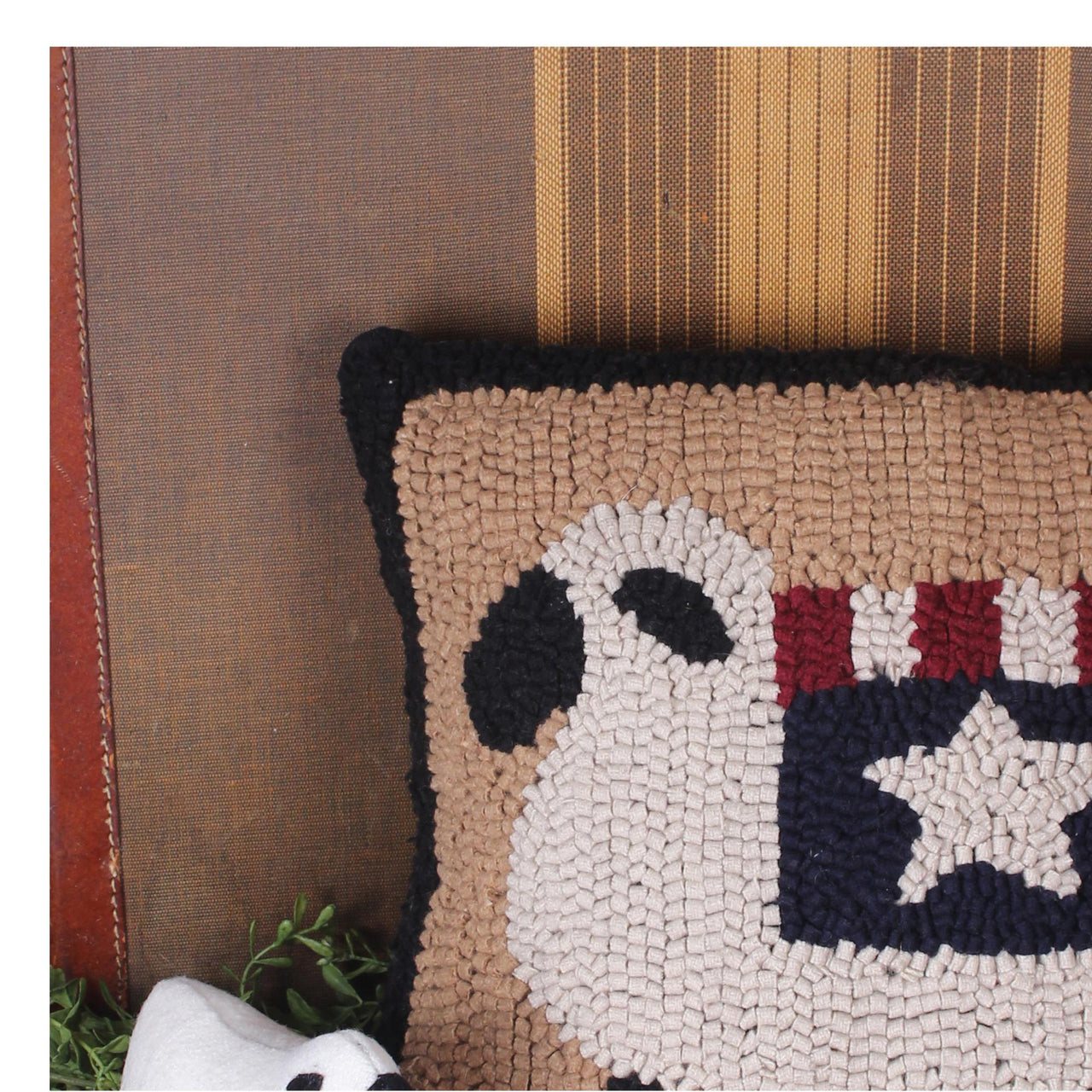 Liberty Sheep Hooked Pillow PL000047