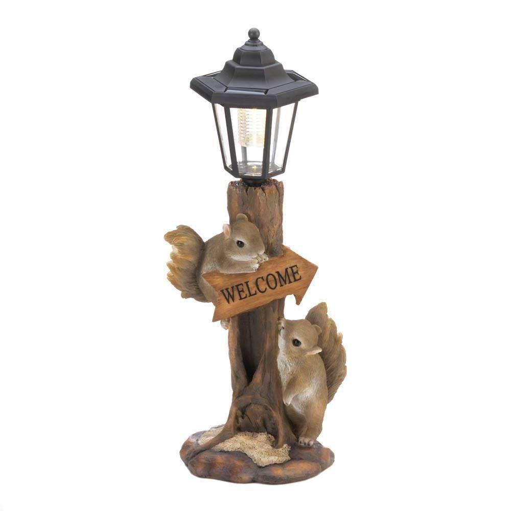 Friendly Squirrels Solar Lamp - The Fox Decor