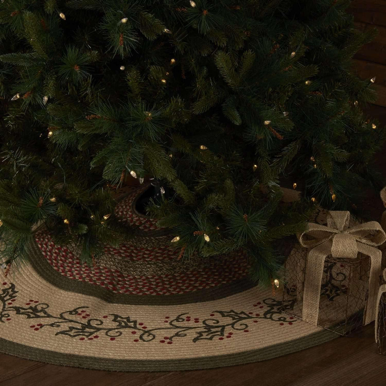 Holly Berry Jute Stencil Christmas Tree Skirt 55 VHC Brands - The Fox Decor